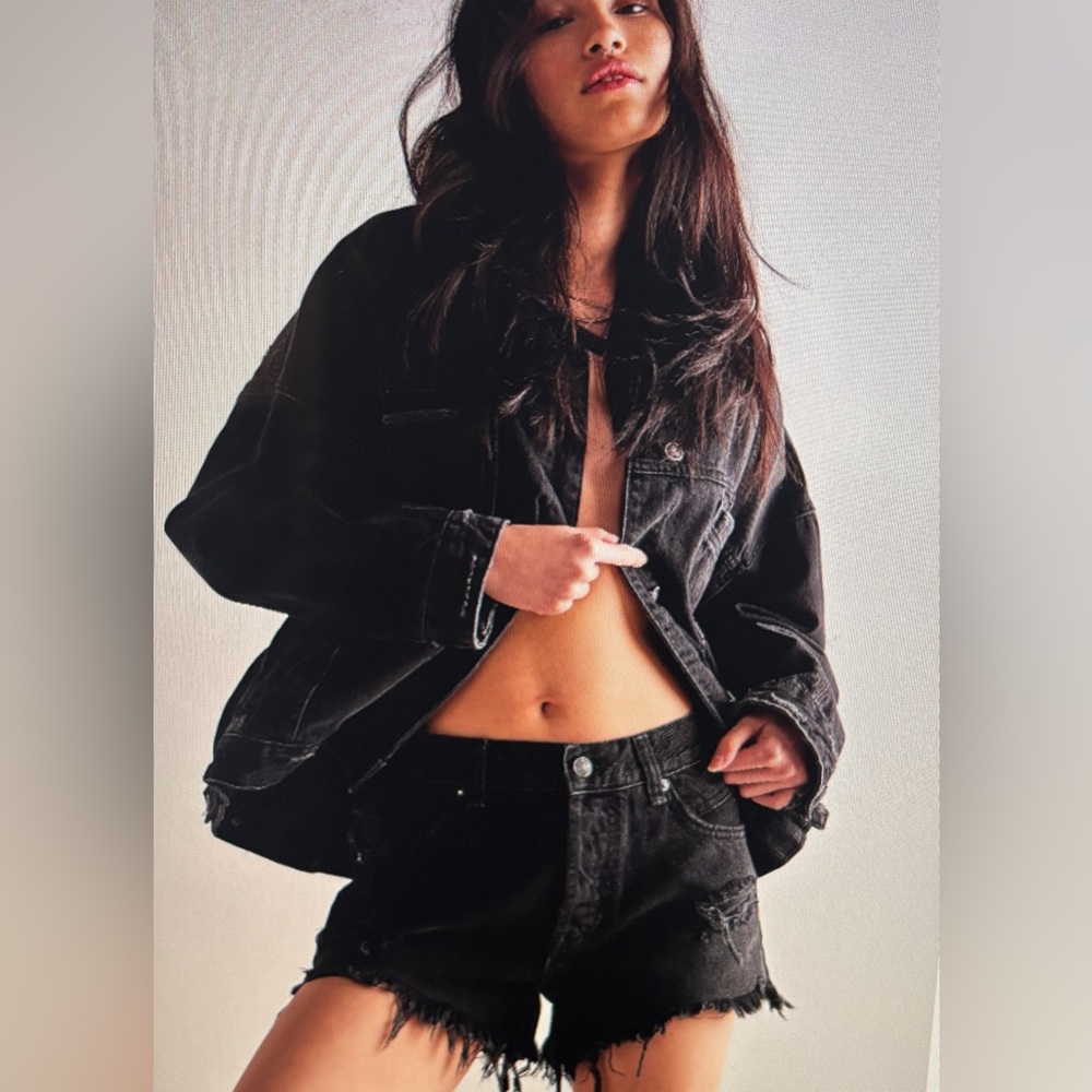 We The Free Black Distressed Denim Shorts 27